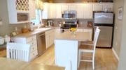 Shopper's Market: Luxury real estate agent shares advice