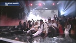 Miguel lands on fan at Billboard Music Awards.