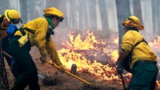 Editor's Picks: Crews struggle to contain Colorado wildfire