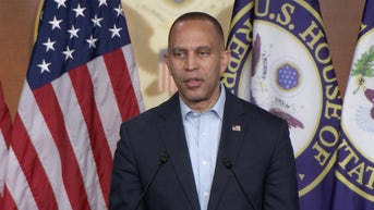 House Minority Leader Hakeem Jeffries holds a press conference - 91����
