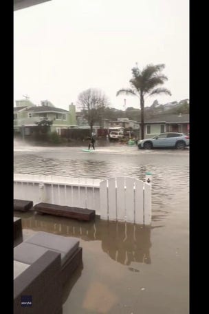 SEE IT: Street SURFING