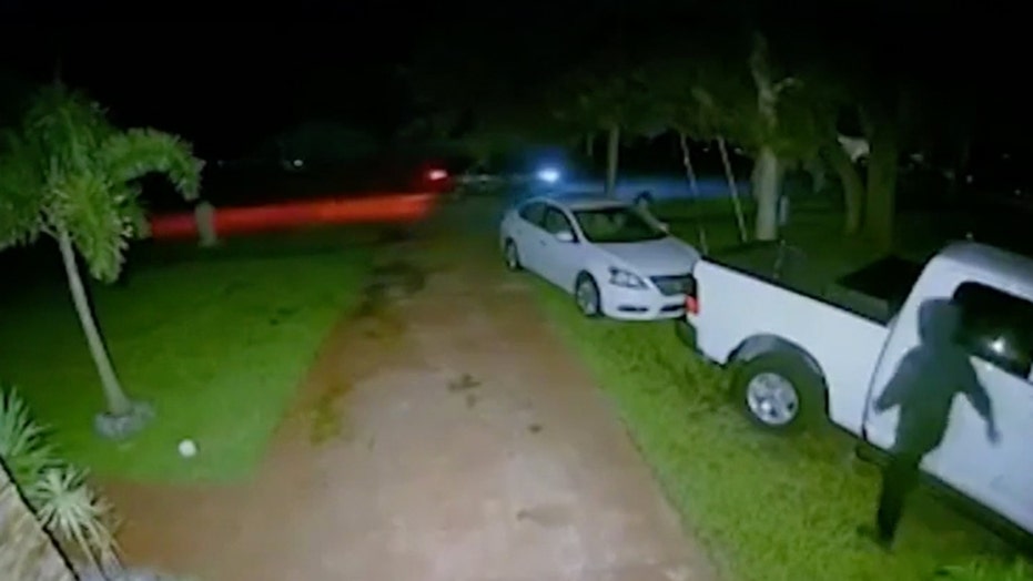 Florida deputy aboard helicopter helps capture suspected car thieves caught on camera in his driveway