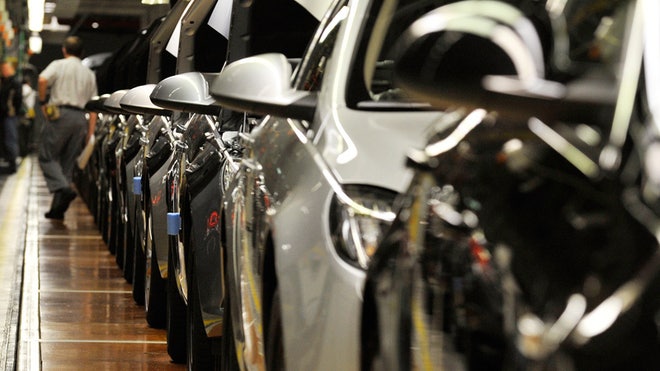 GM_car_assembly_line