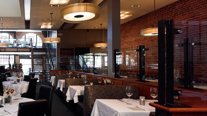 Alexanders-Steakhouse_credit_Jeffrey-Stout