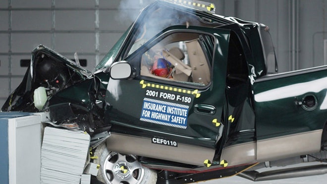 Auto-Test-Crash-Ford-F-150
