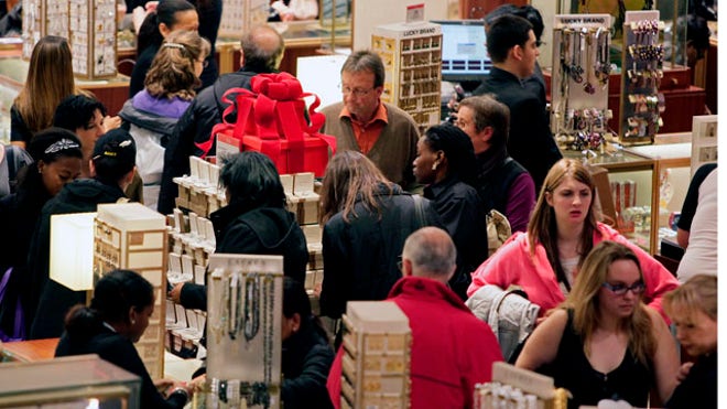 BlackFridayShoppingMacysAisles