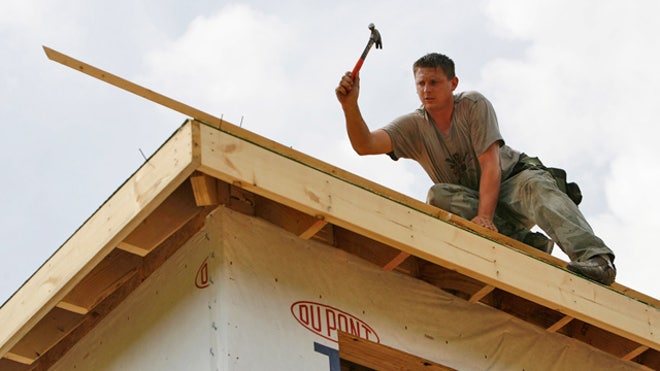 Building-Home-Construction-Worker-02