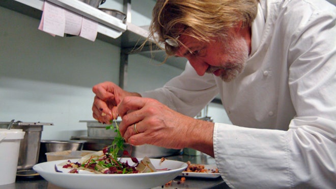 Chef-Cooking-Food-Lesson-Kitchen-Restaurant