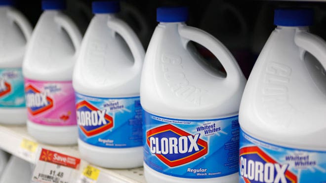 Clorox-bleach-bottles-Store-shelf