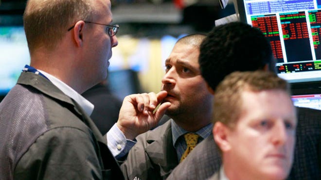 NYSE-Trader-016-Looking-Up-Concerned