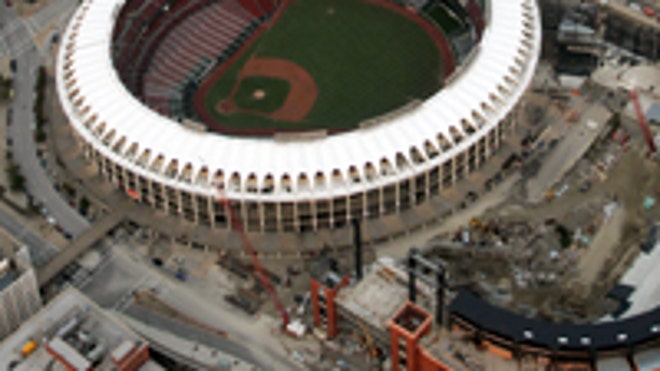 Saint-Louis-Arch-Baseball-200-300