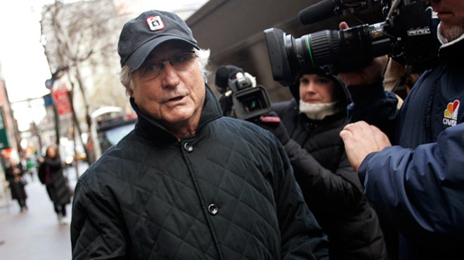 madoff_walking_apt
