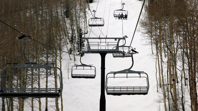 ski-lift-empty