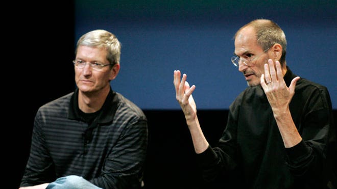steve-jobs-tim-cook