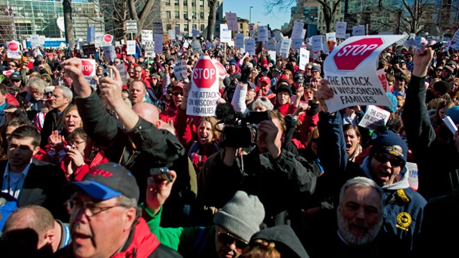 wisconsin-protest-2