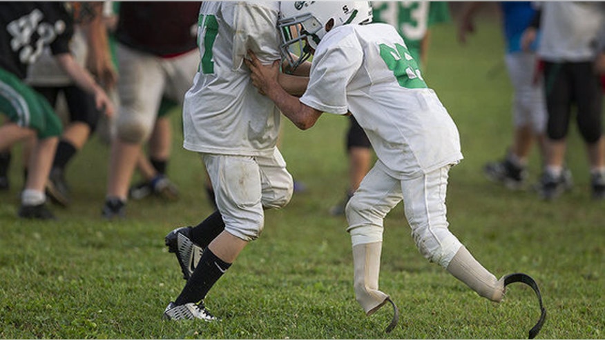 DoubleAmputeeFootball3.jpg