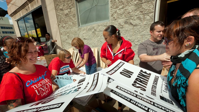 ChicagoSchoolsStrike2.JPG