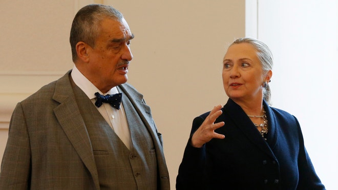 ClintonCzech.JPG
