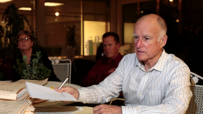 JerryBrownSignsBudget.JPG