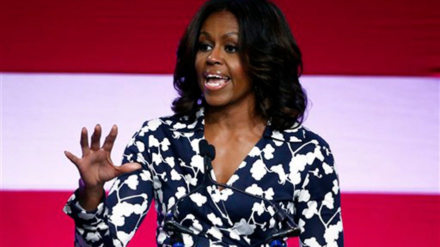 Bimbo-Sapient Michelle Obama mixes up Colorado Senate candidates at campaign event Firstladycolo