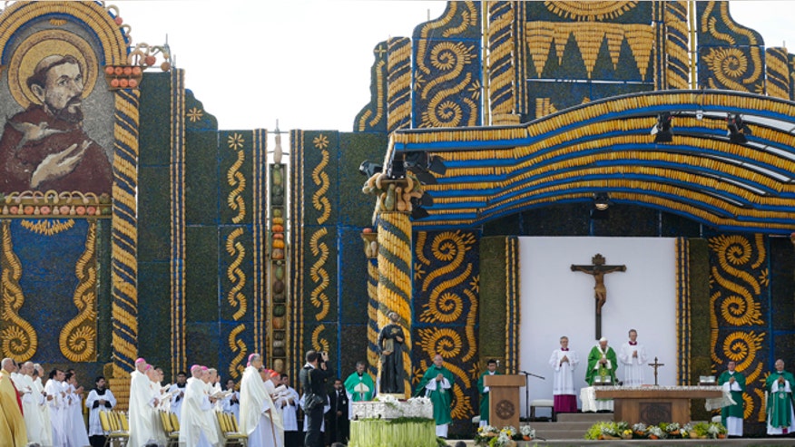 popeinparaguay.jpg