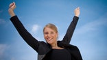 Closing a business deal is like a game of poker. You’re forced to make moves based on incomplete information on what cards the other players are holding-and this fear of the unknown creates anxiety, particularly for women.