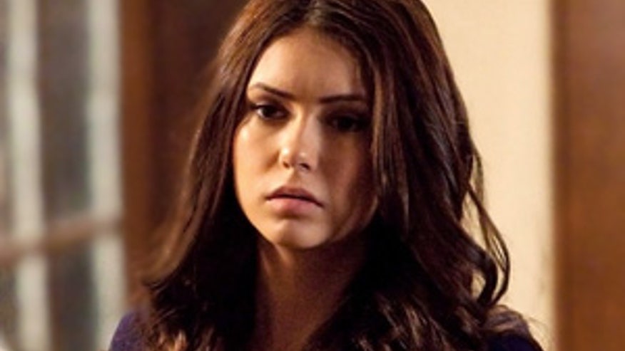 100621magazine_vampirediaries_ninadobrev1