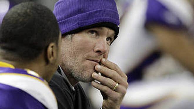 121410-NFL-Jay-Glazer-Brett-Favre-JW-PI_20101214181508999_335_220