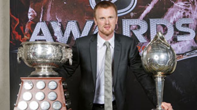 sedin_hart062310_325