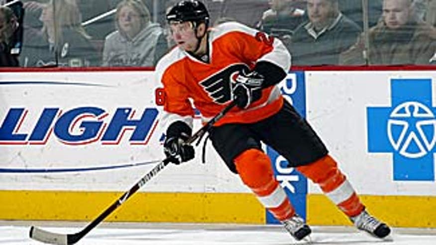 giroux_claude_flyers_skates_325x183