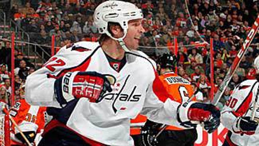 knuble_caps_celebrates_vs_flyers