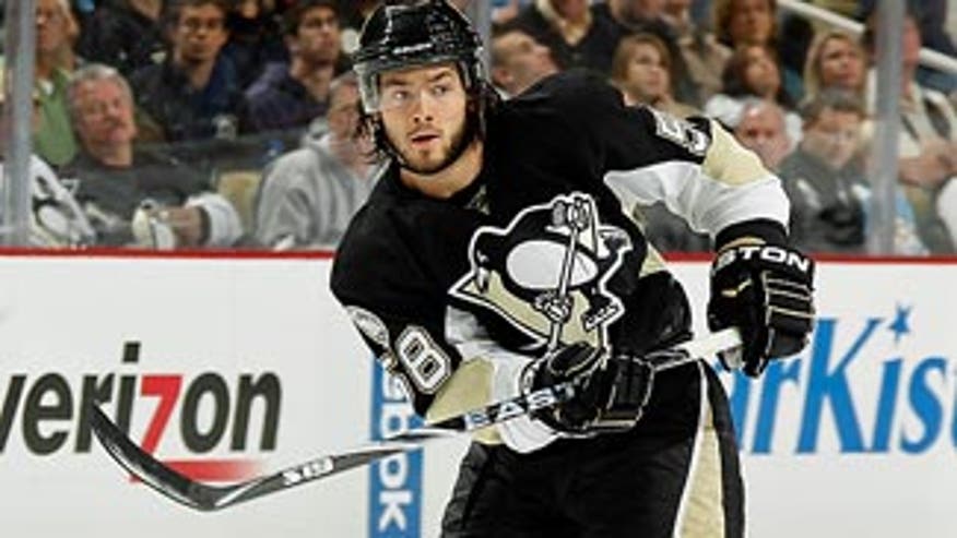 letang_kris_pens_skates_325x183