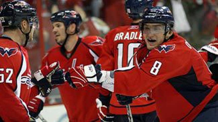 ovechkin_caps_celebrates_041311_325x183