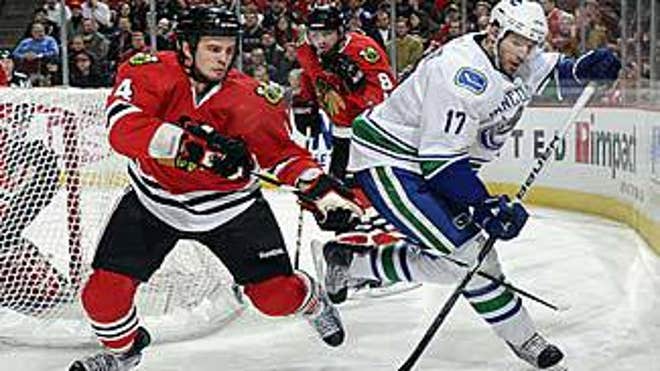 kesler_canucks_skates_vs_hawks