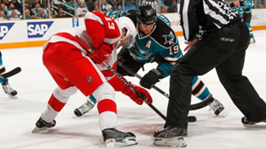 datsyuk_thornton_042910