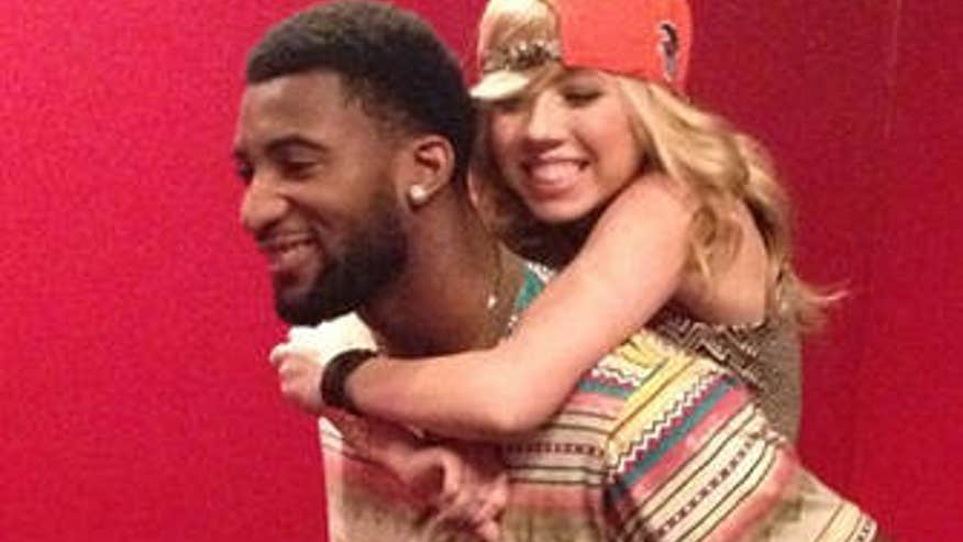 Drummond woos actress on Twitter | Fox News