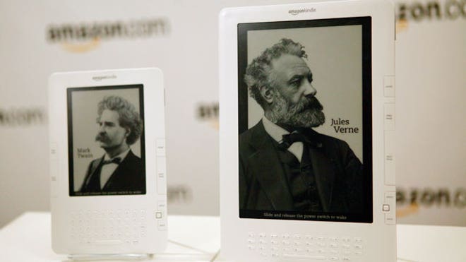 Amazon Kindle and Kindle DX Side-by-Side