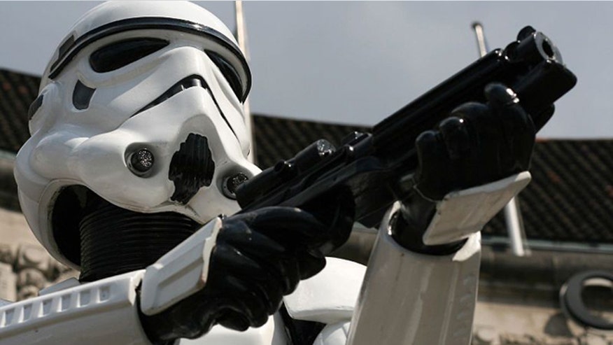 800px-Stormtrooper_outside_County_Hall.jpg