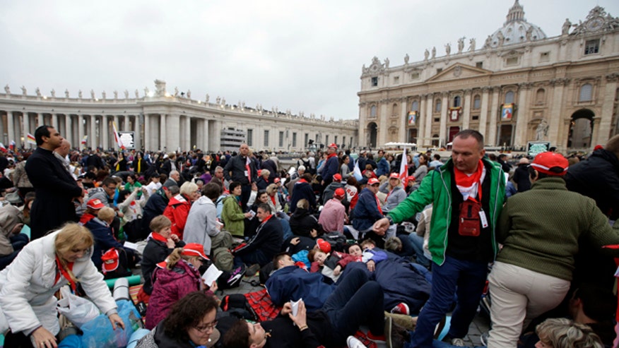 Vatican Popes Saints_Cham.jpg