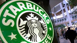 >Starbucks is giving away free coffee to customers who set an example how to do it.