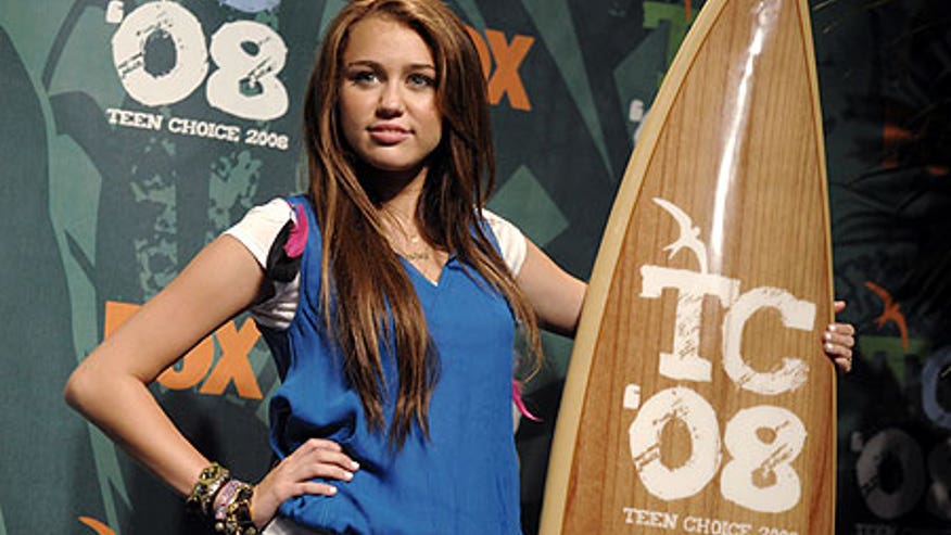 0_21_cyrus_miley_080308.jpg