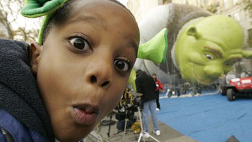 0_21_macy_parade_shrek_450.jpg