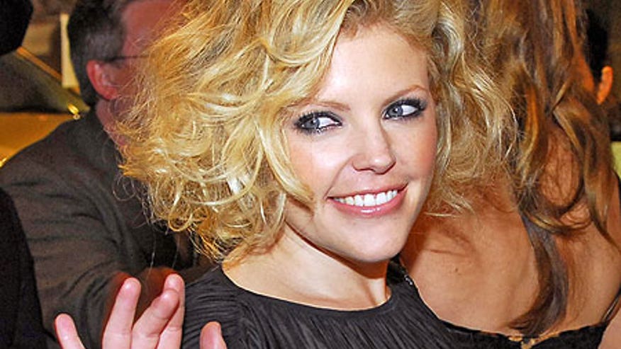 0_21_maines_natalie_06.jpg