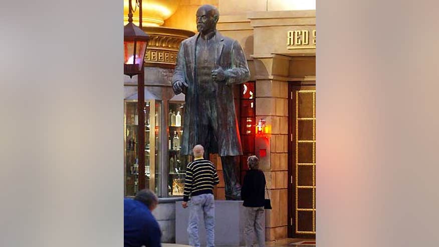 1_21_061508_lenin_statue.jpg