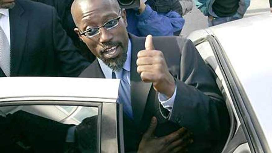 1_21_snipes_wesley_120806.jpg