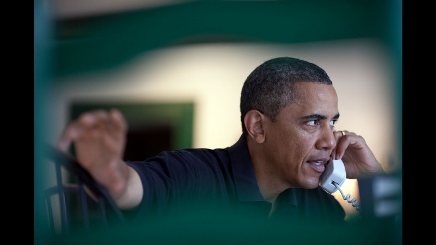 Obama_Phone_Sarkozy.jpg