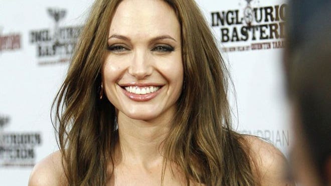 Angelina Jolie 640