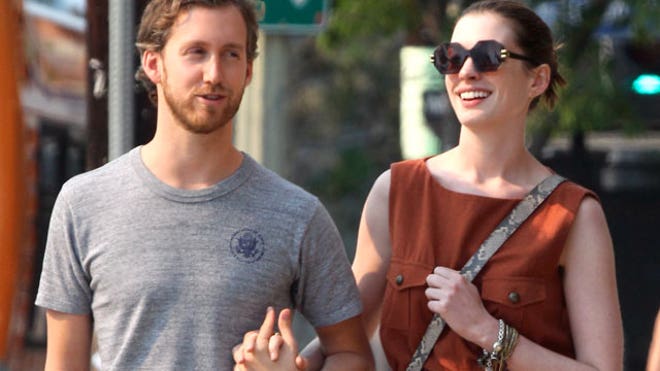 Anne Hathaway Fiance