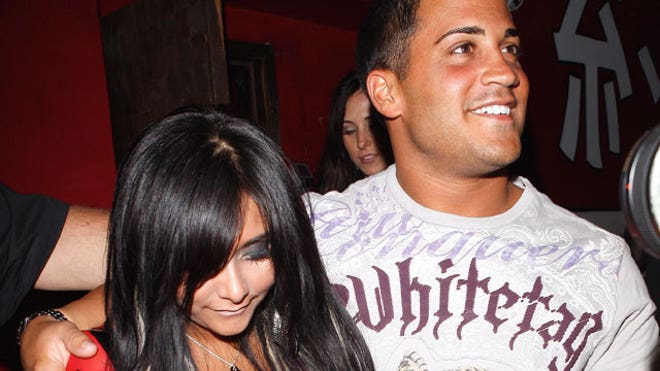 Snooki pictures with her ​​boyfriend emillio