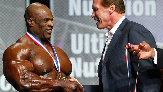 arnold with bodybuilder 640